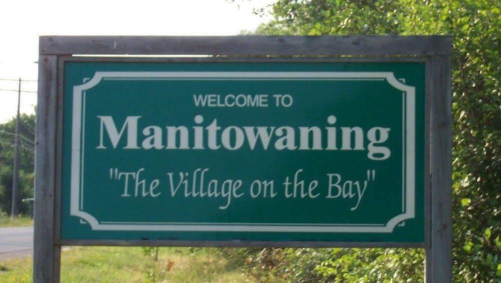 Manitowaning Wayside Motel Manitoulin מראה חיצוני תמונה