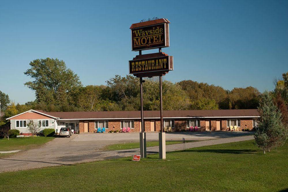 Manitowaning Wayside Motel Manitoulin מראה חיצוני תמונה