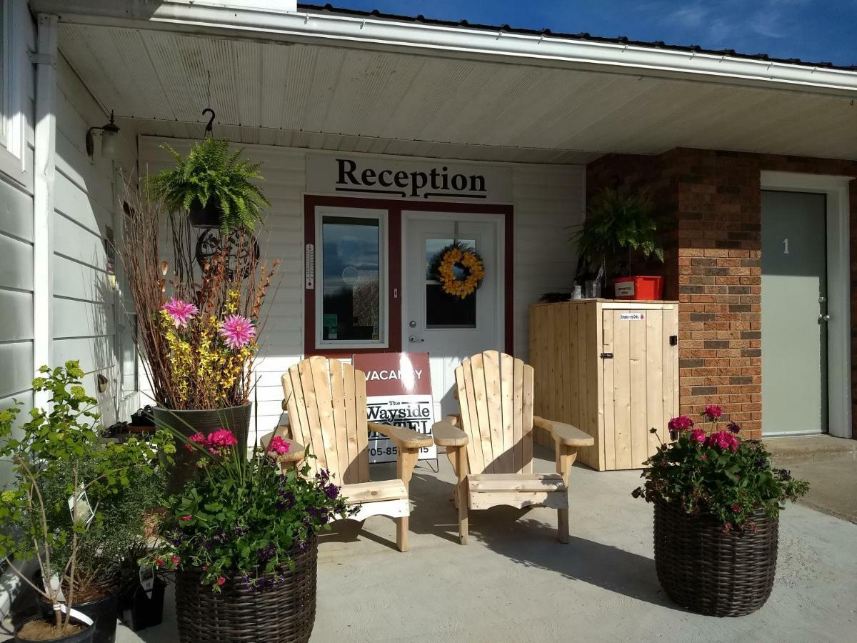 Manitowaning Wayside Motel Manitoulin מראה חיצוני תמונה